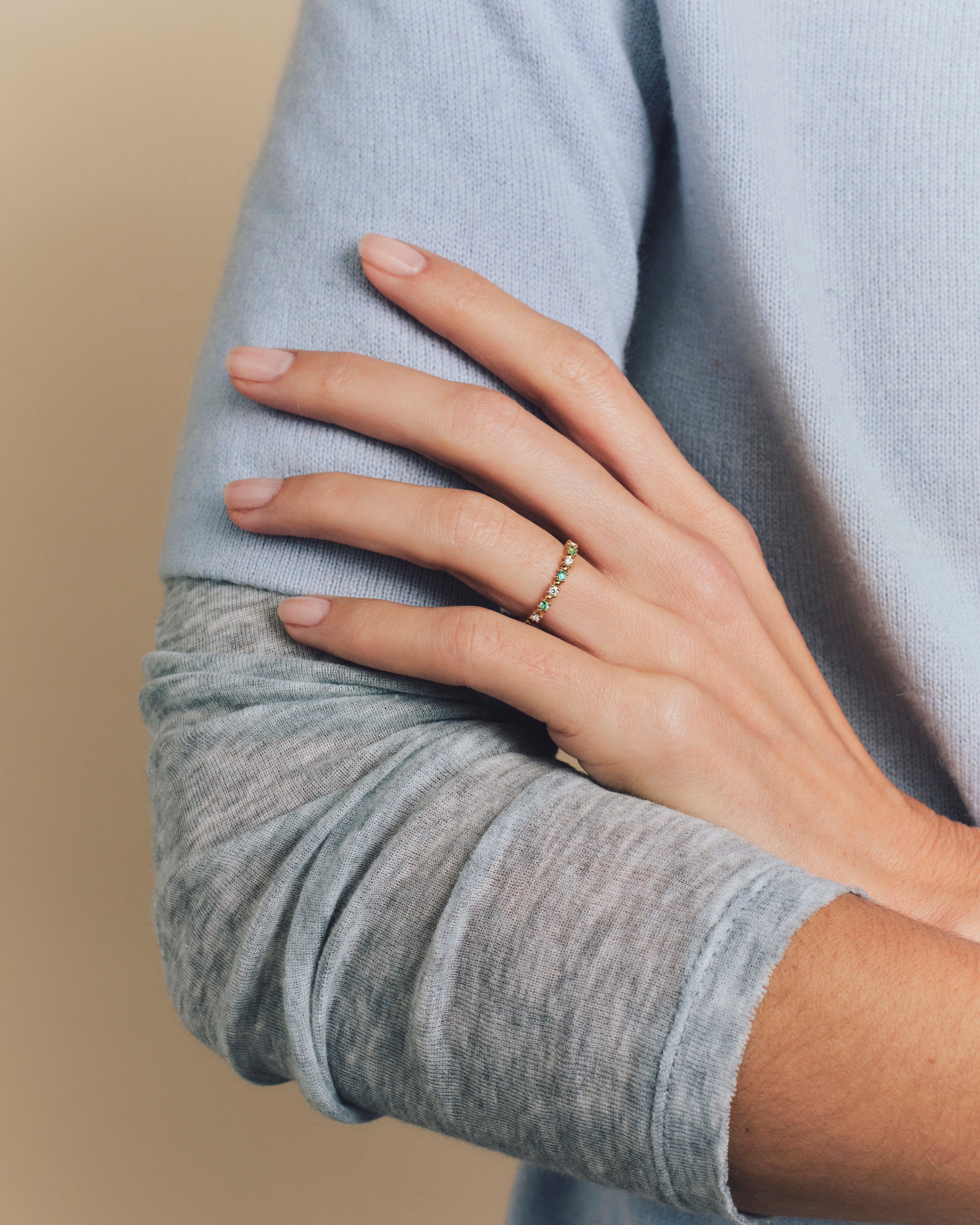 Alma Baby ring with Paraiba tourmaline and diamonds - Yellow gold