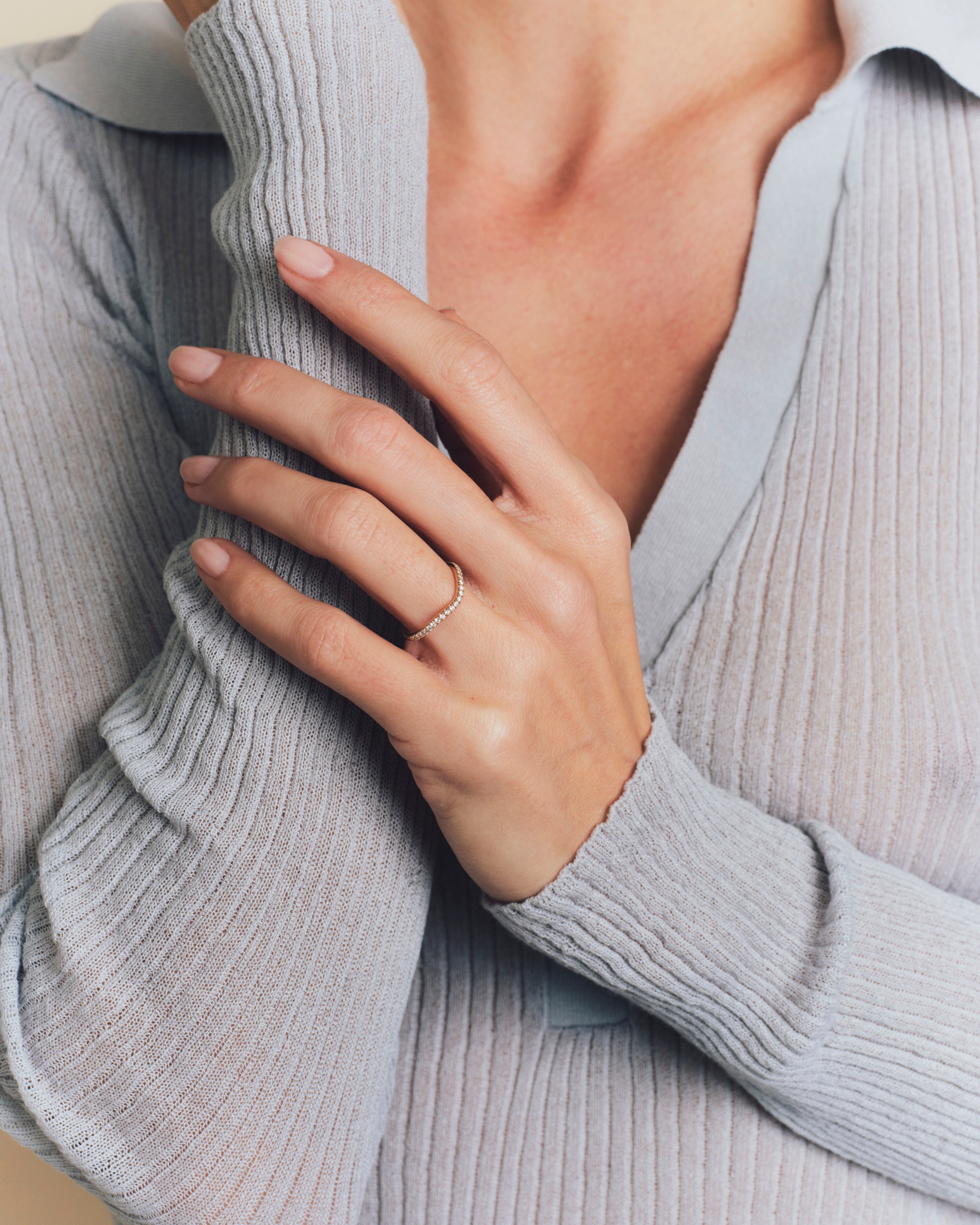 Curved diamond wedding band 1.70mm - Rose gold