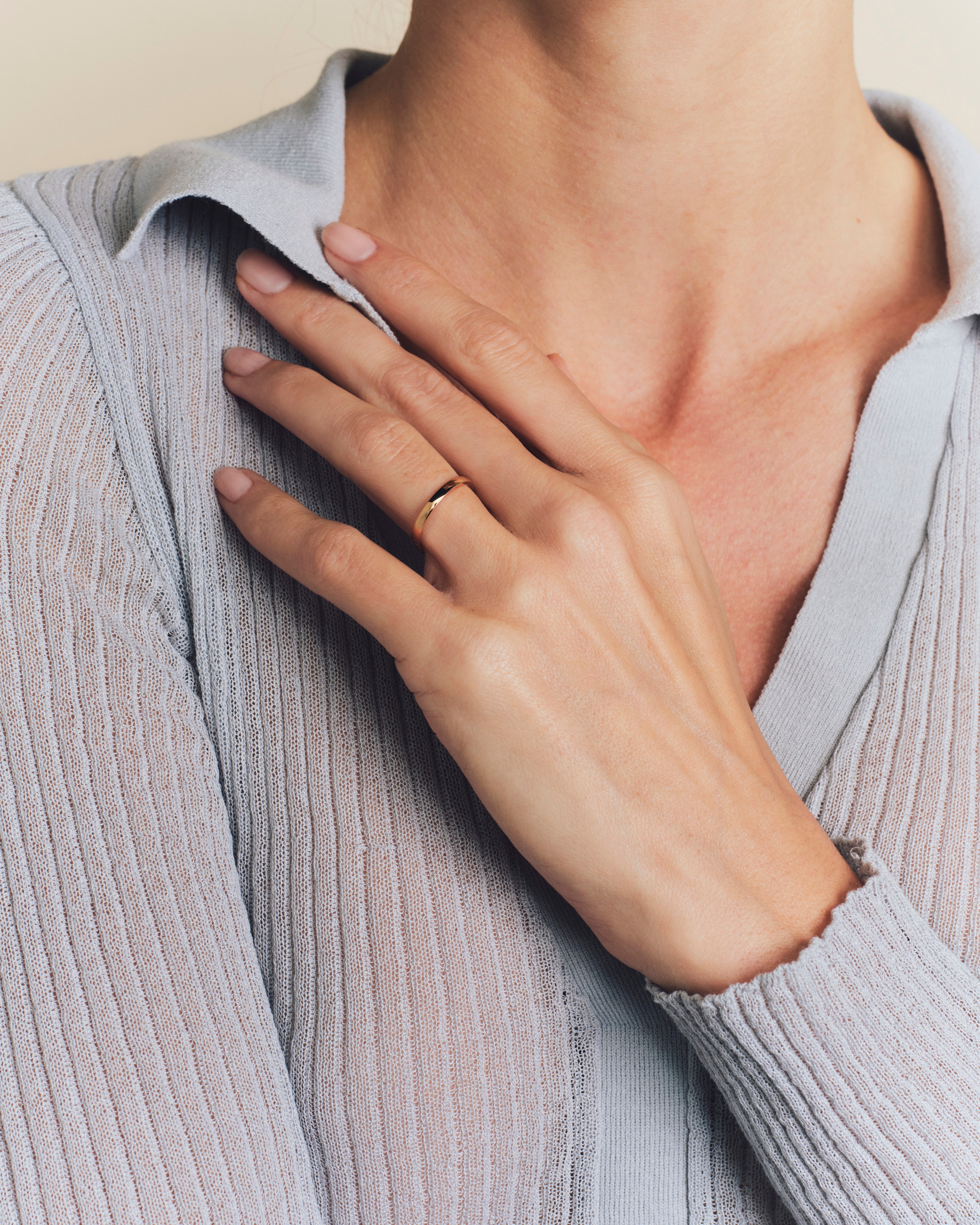 Laurel wedding ring 2.00mm - Platinum