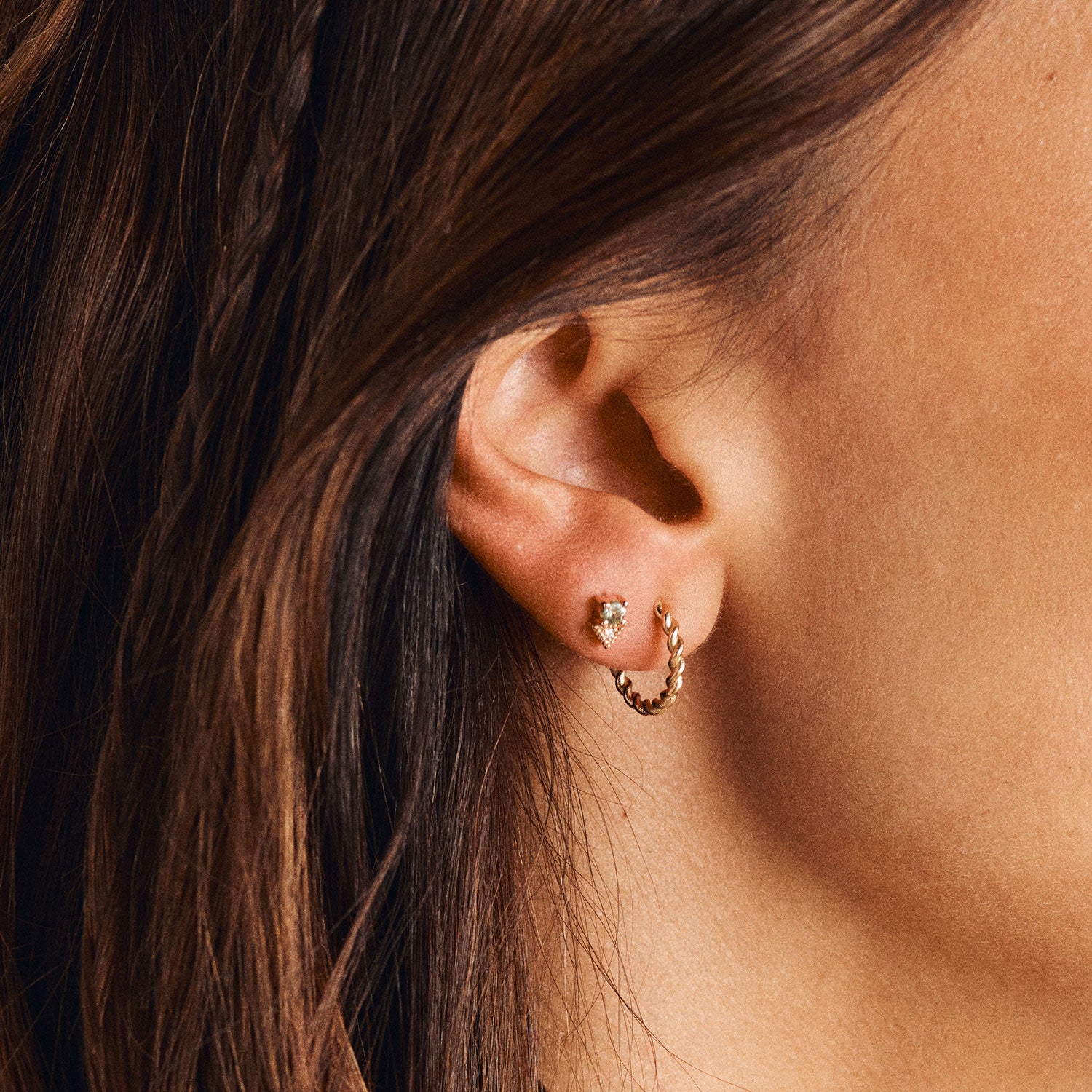 Puces d'oreilles - Brooklyn - Saphirs vert et diamants - Or jaune