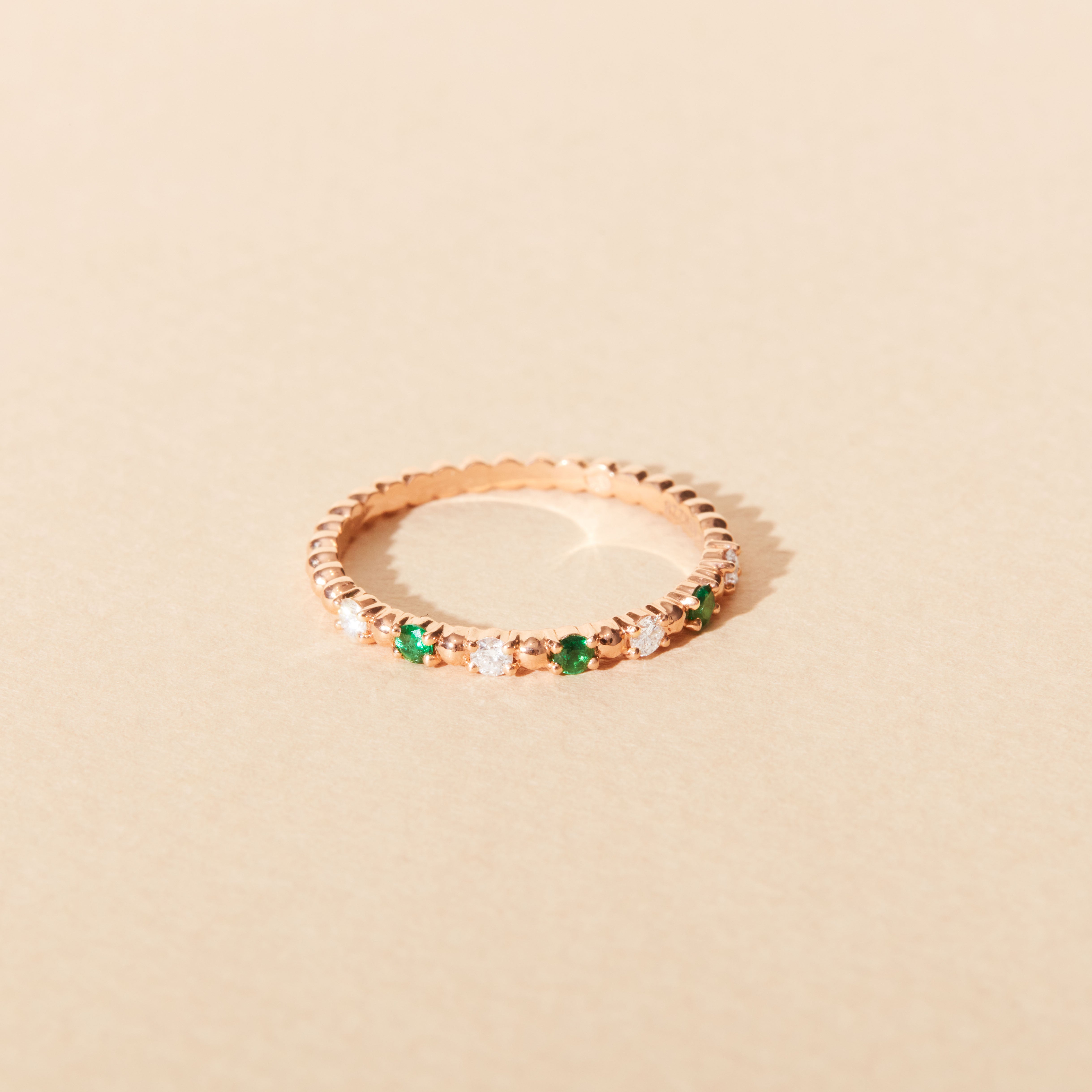 Alma Baby ring with emeralds and diamonds - Rose gold