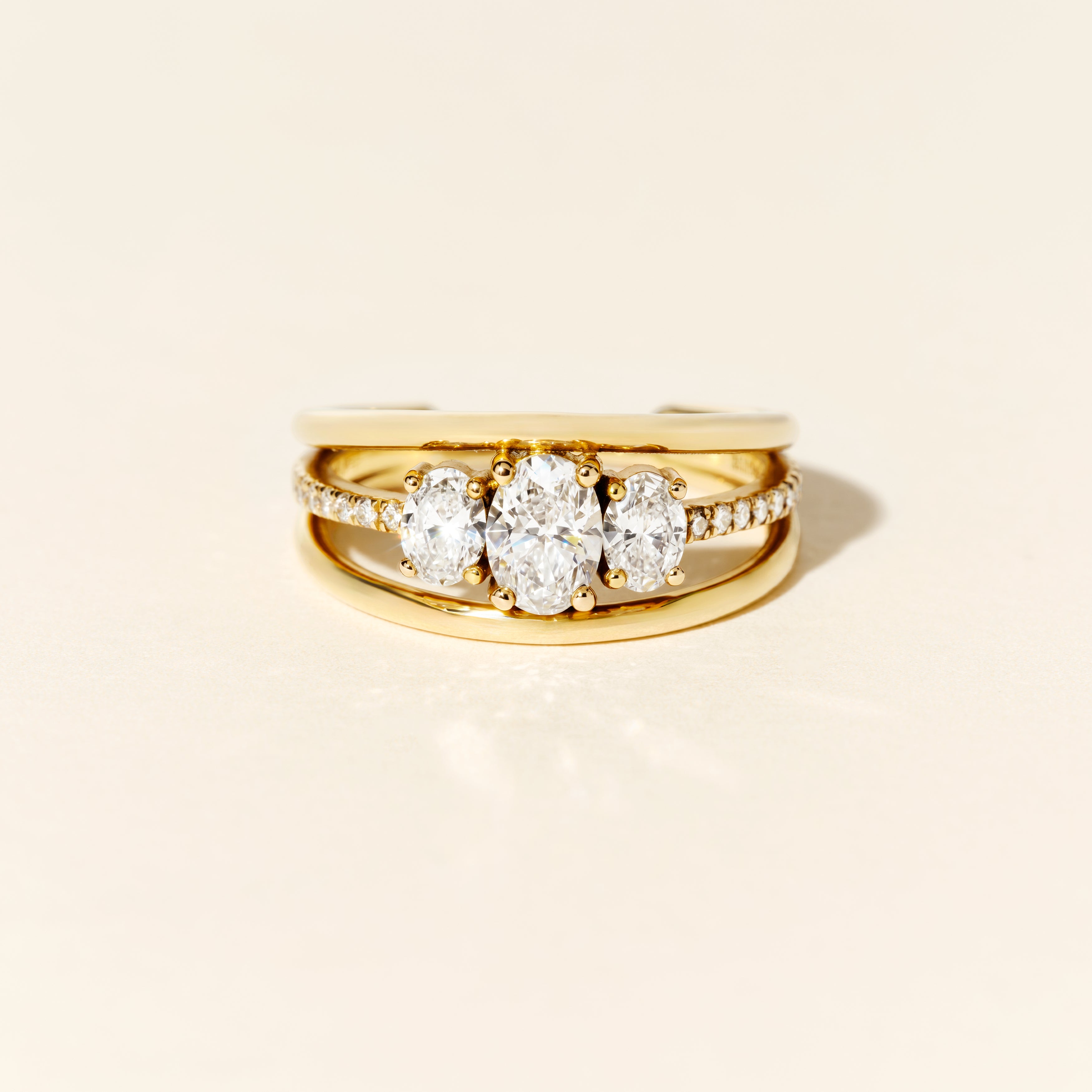 Bague Alma Trio diamants ovales 0.50 carat - Or jaune