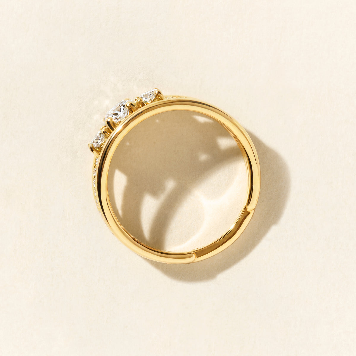 Bague Alma Trio diamants ovales 0.60 carat - Or jaune