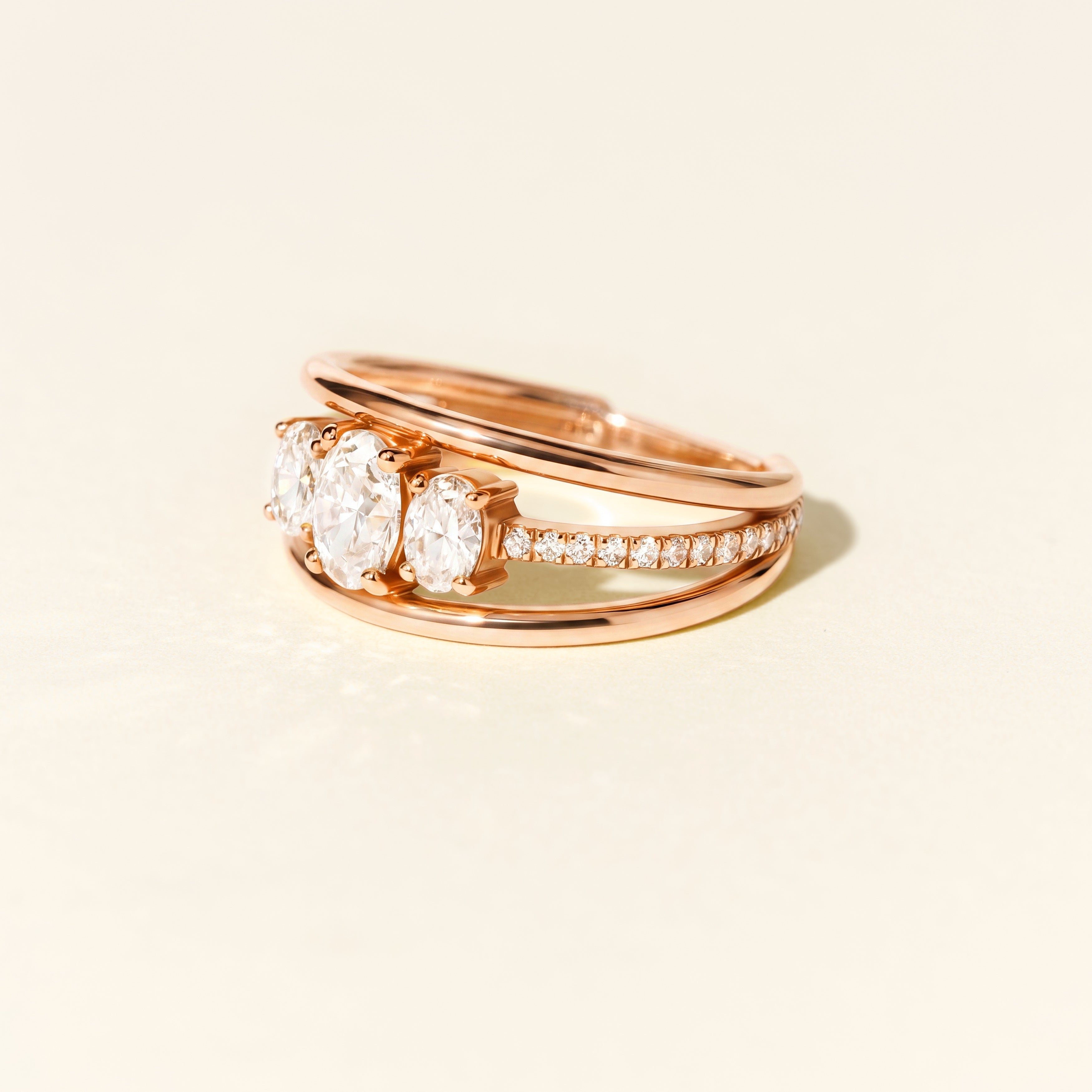 Bague Alma Trio diamants ovales 0.60 carat - Or rose