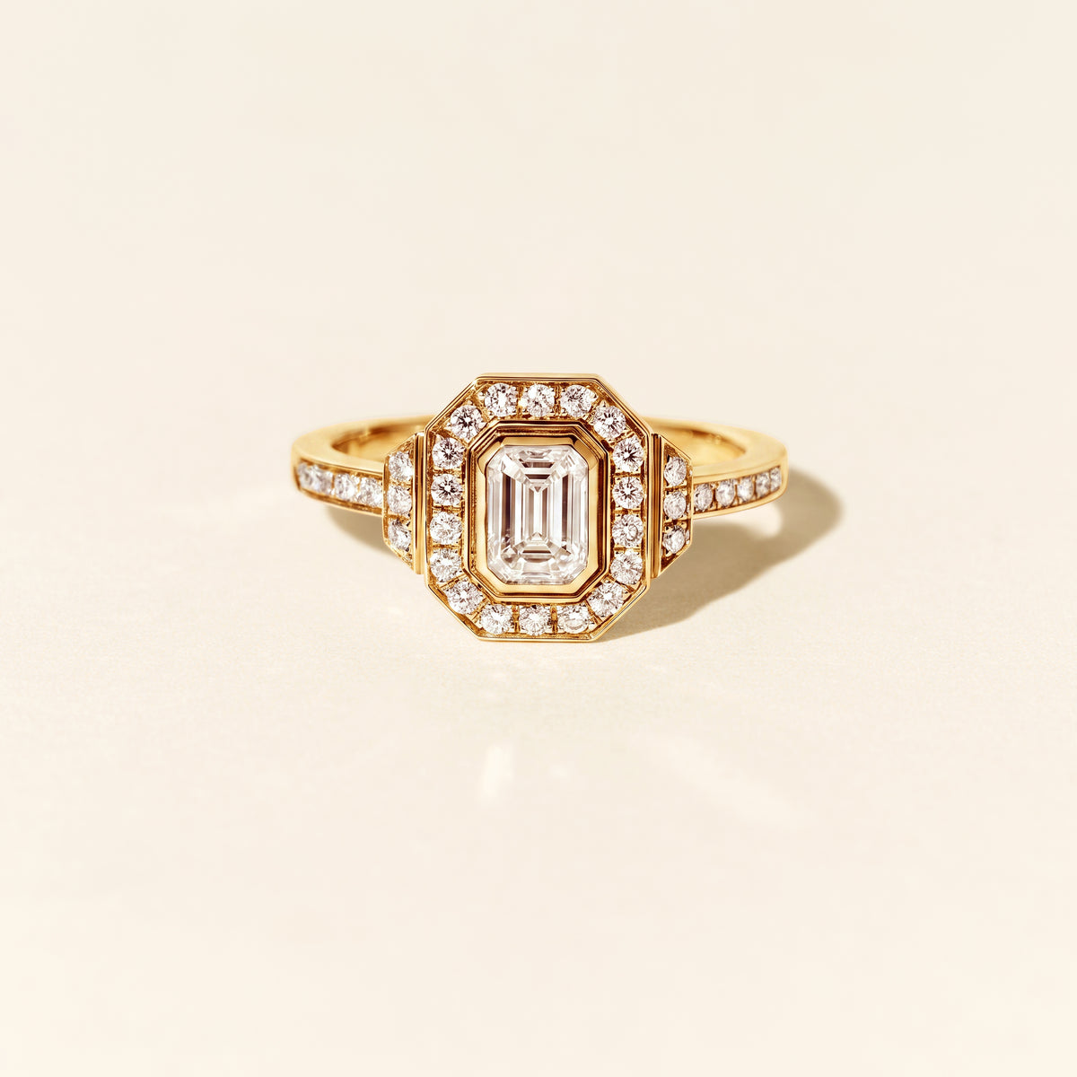 Art Deco Signature Ring with 0.60 carat diamonds - Yellow Gold