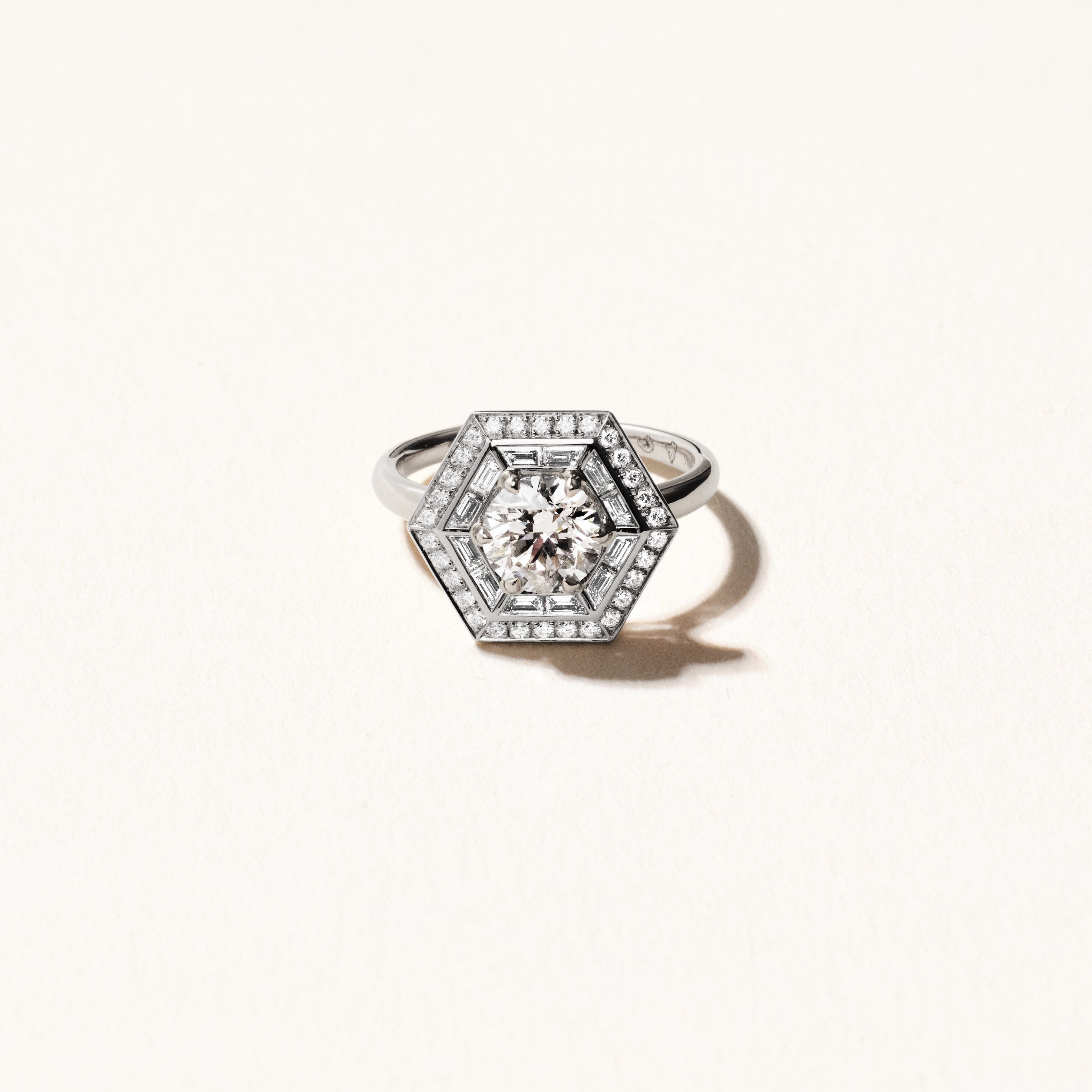 Bague Dallas Hexagon GM 0.80 carat - Or blanc