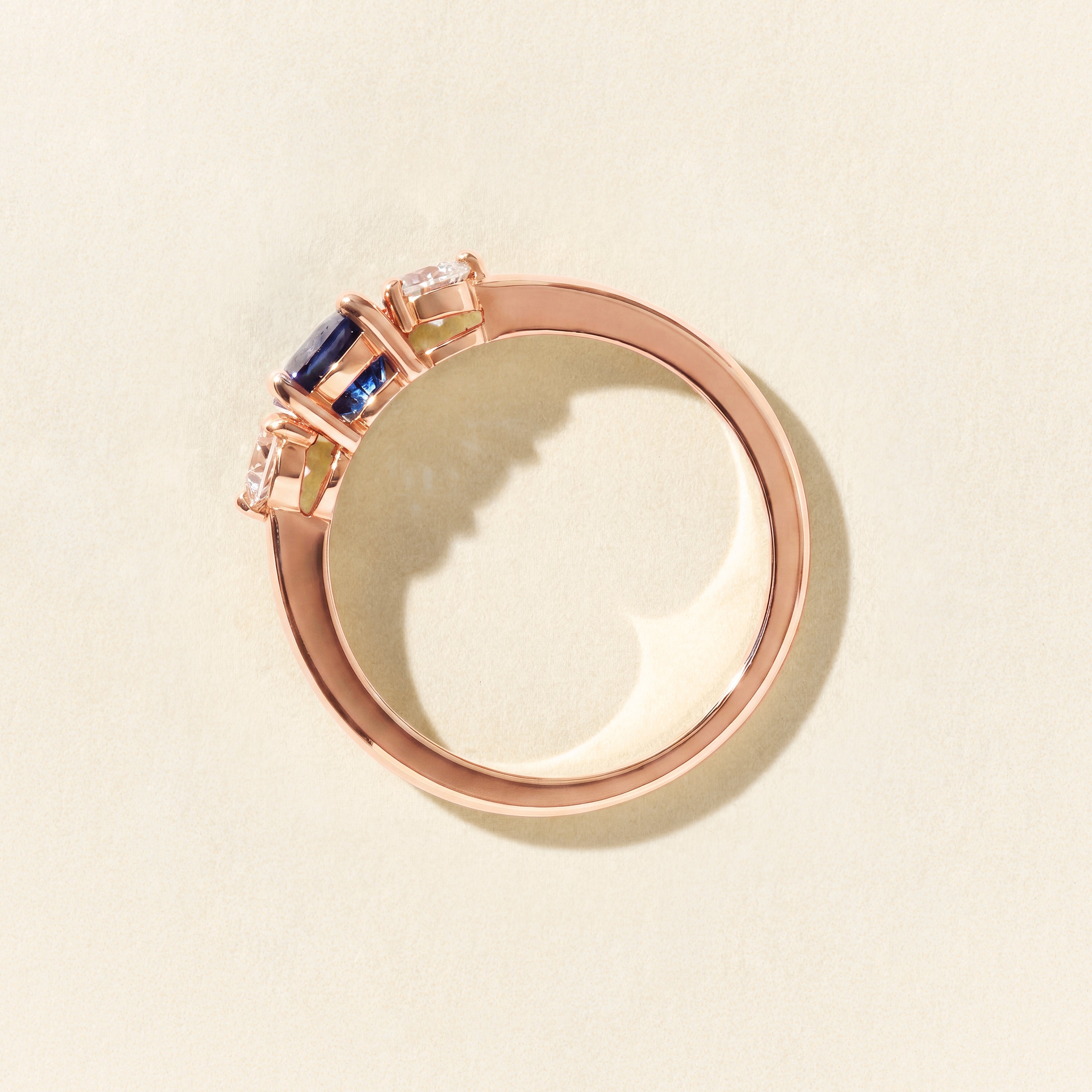Bague Bahia saphir bleu et diamants - Or rose