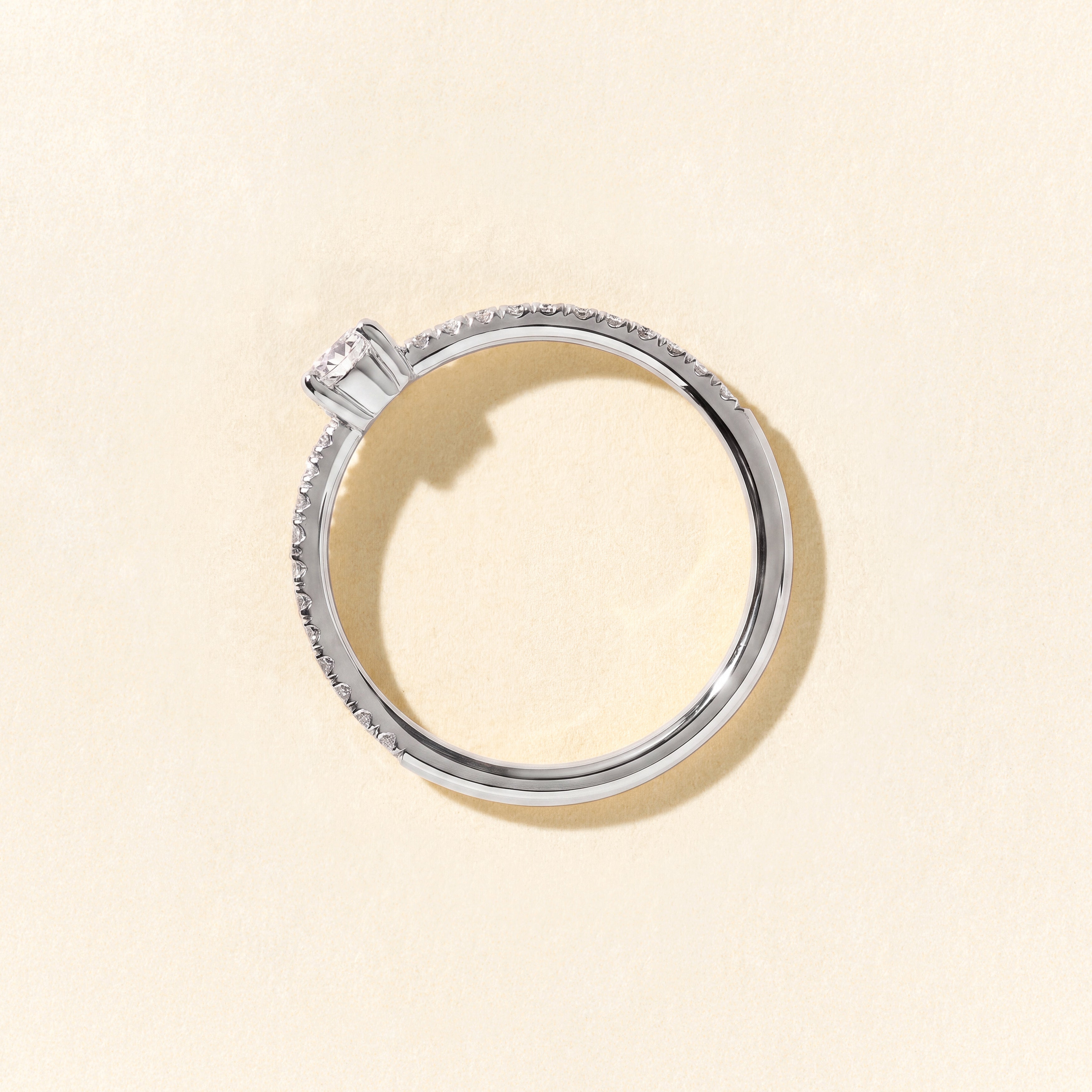 Bague Hibiscus solitaire diamant rond 0.20 carat - Or blanc