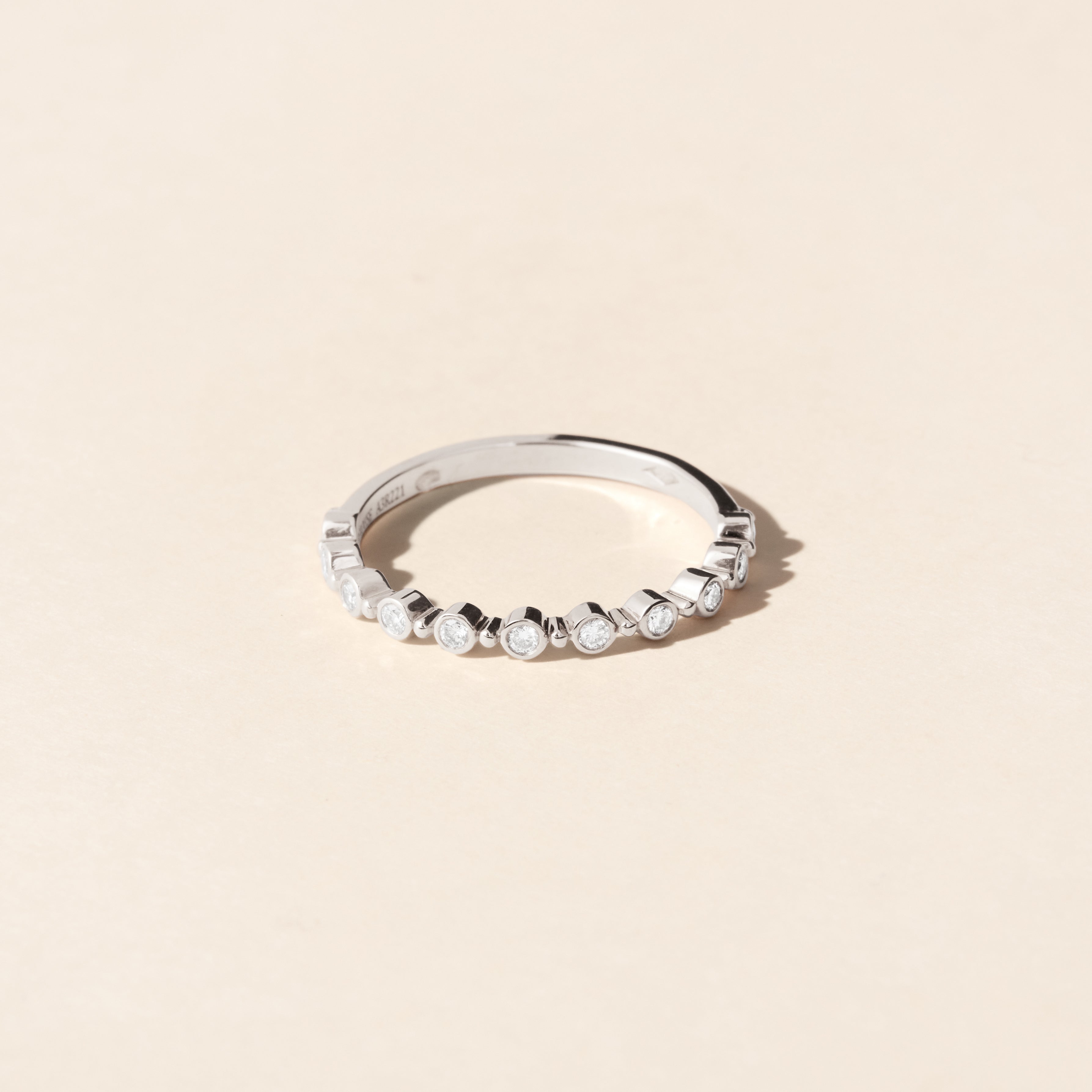 Alliance Lilas des Indes diamants 2.10mm - Platine