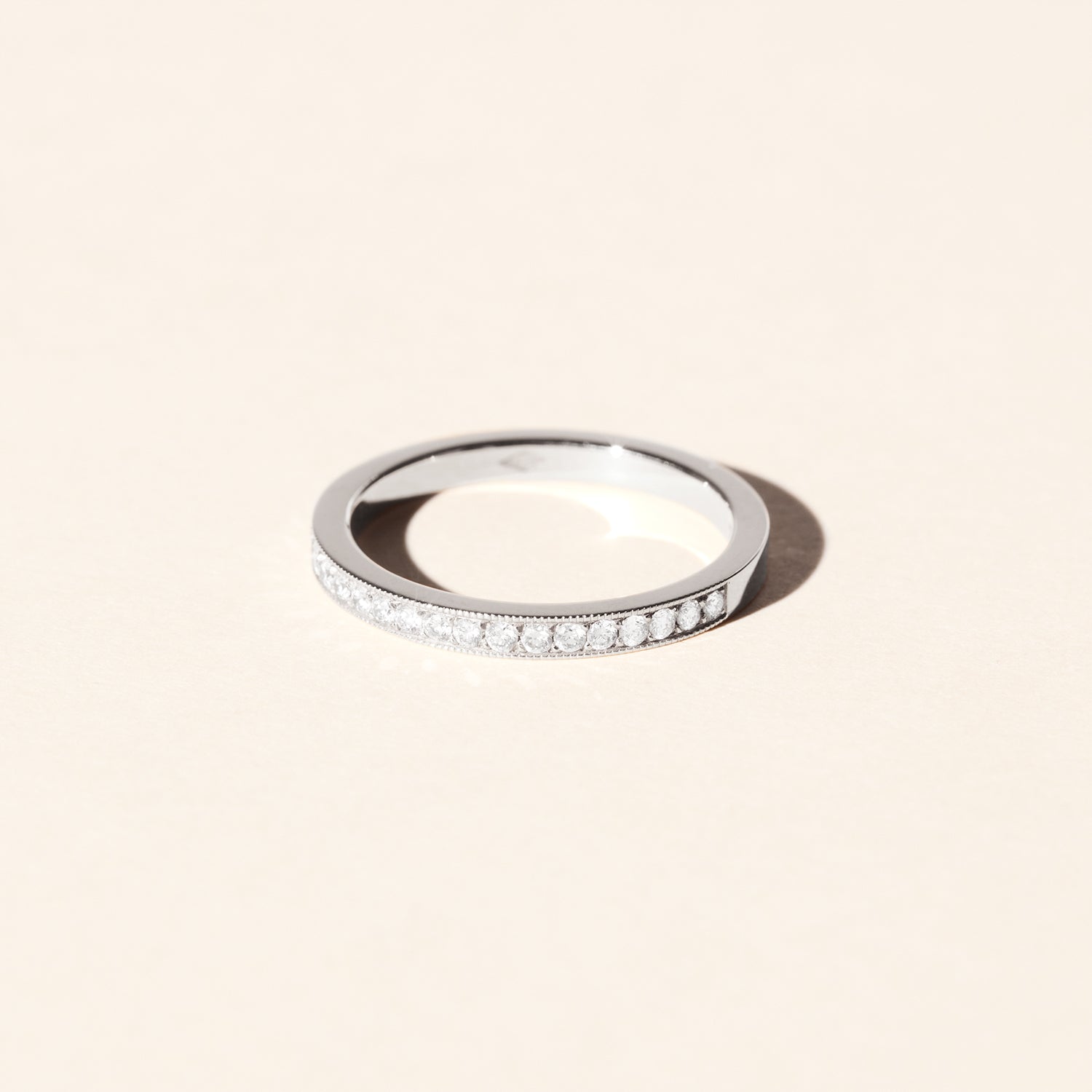 Alliance Cosmos diamants serti millegrain 2.15mm - Or blanc