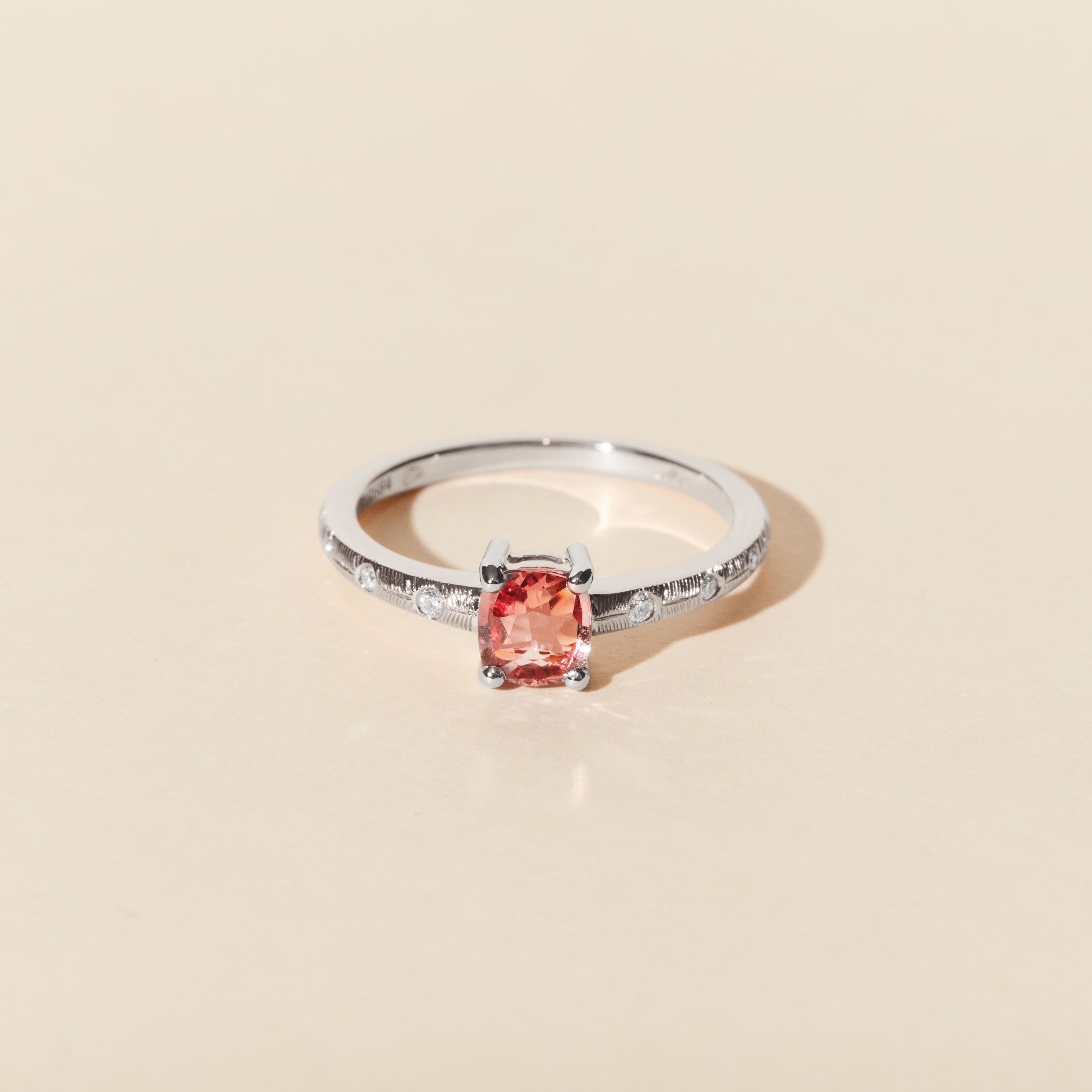 Bague Thaïs saphir rose - Or blanc