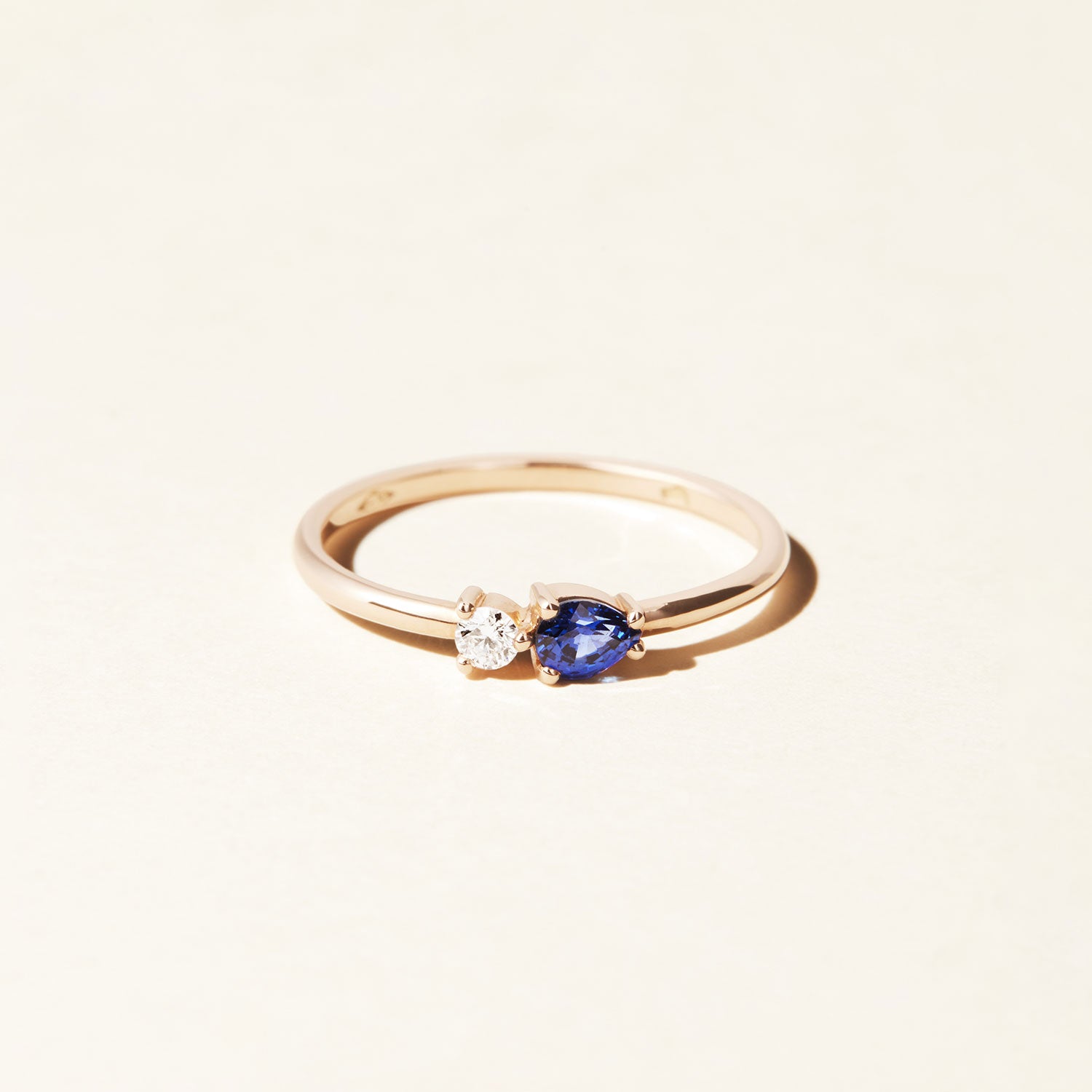 Bague Jasmin saphir bleu et diamant - Or rose