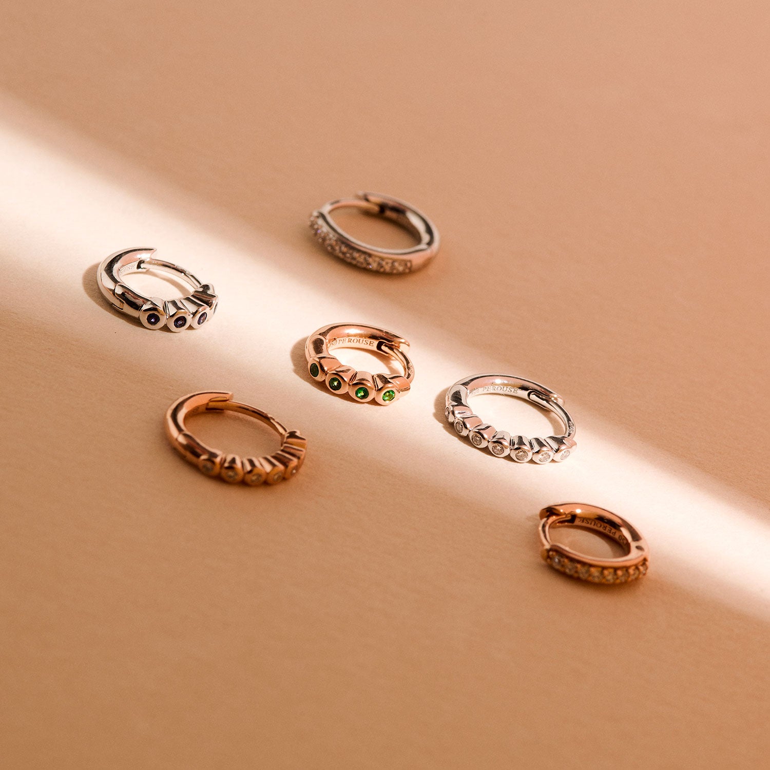 Boucles d'oreilles - Lys du Gange - Baby créoles émeraudes - Or rose