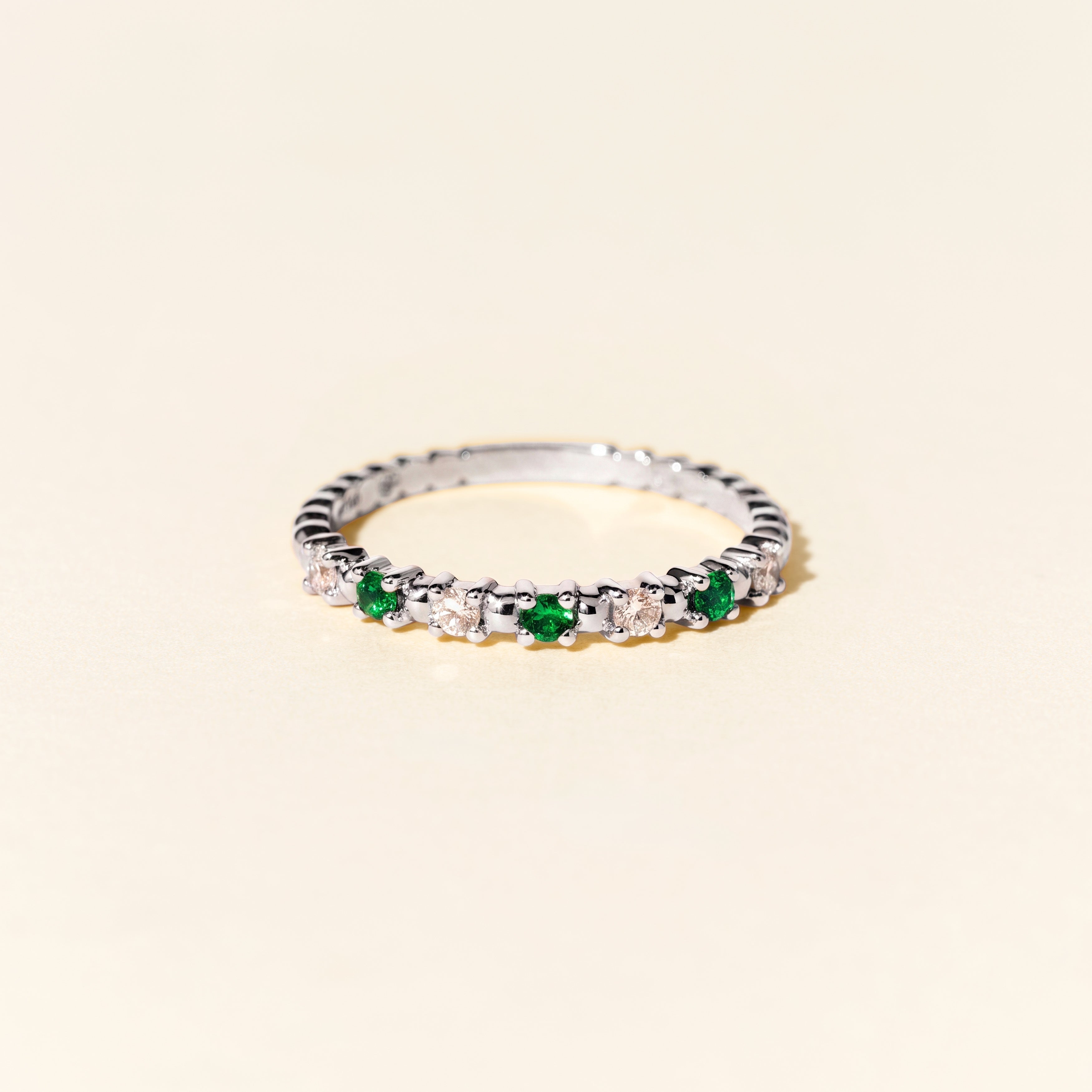 Bague Alma Baby émeraudes et diamants - Or blanc