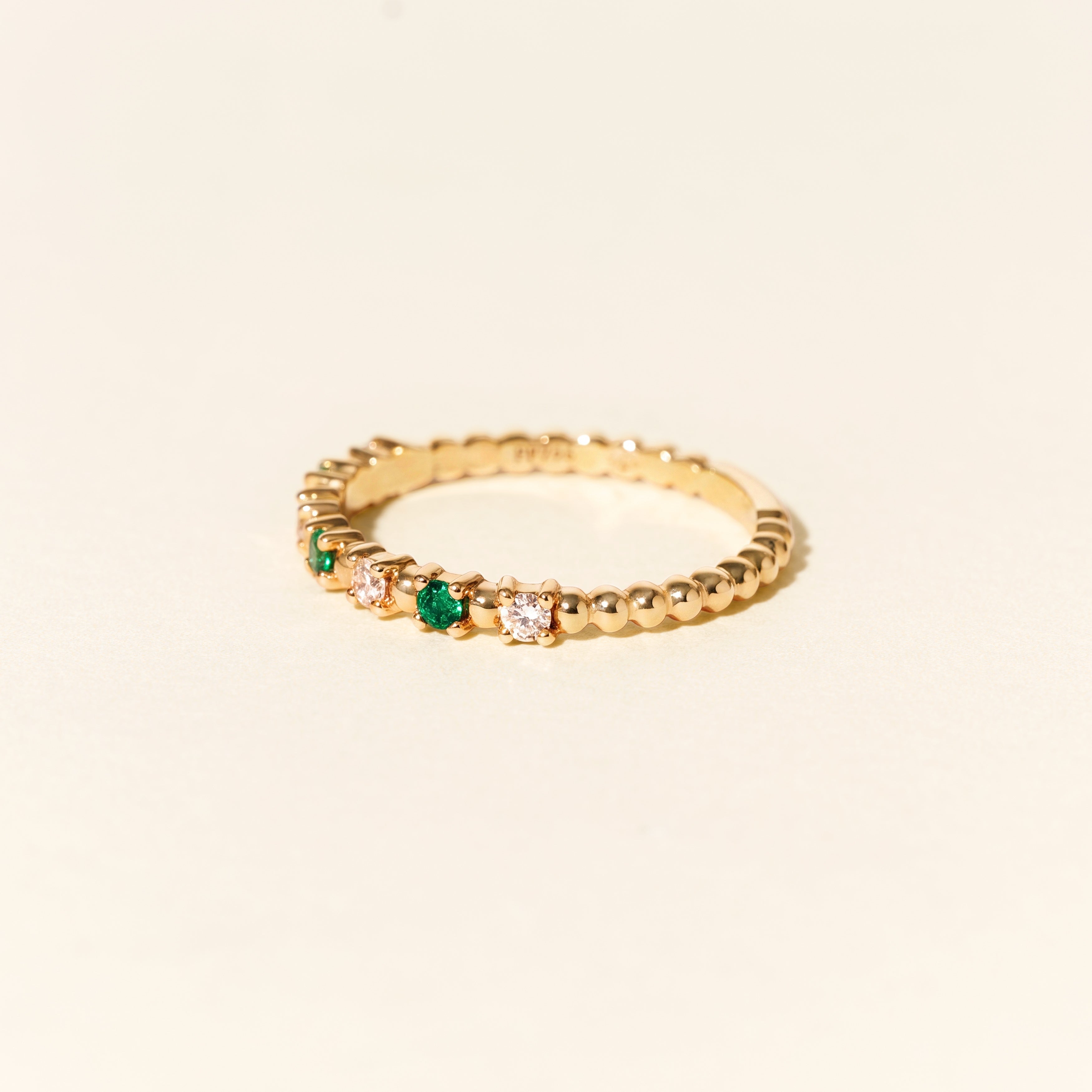 Bague Alma Baby émeraudes et diamants - Or jaune