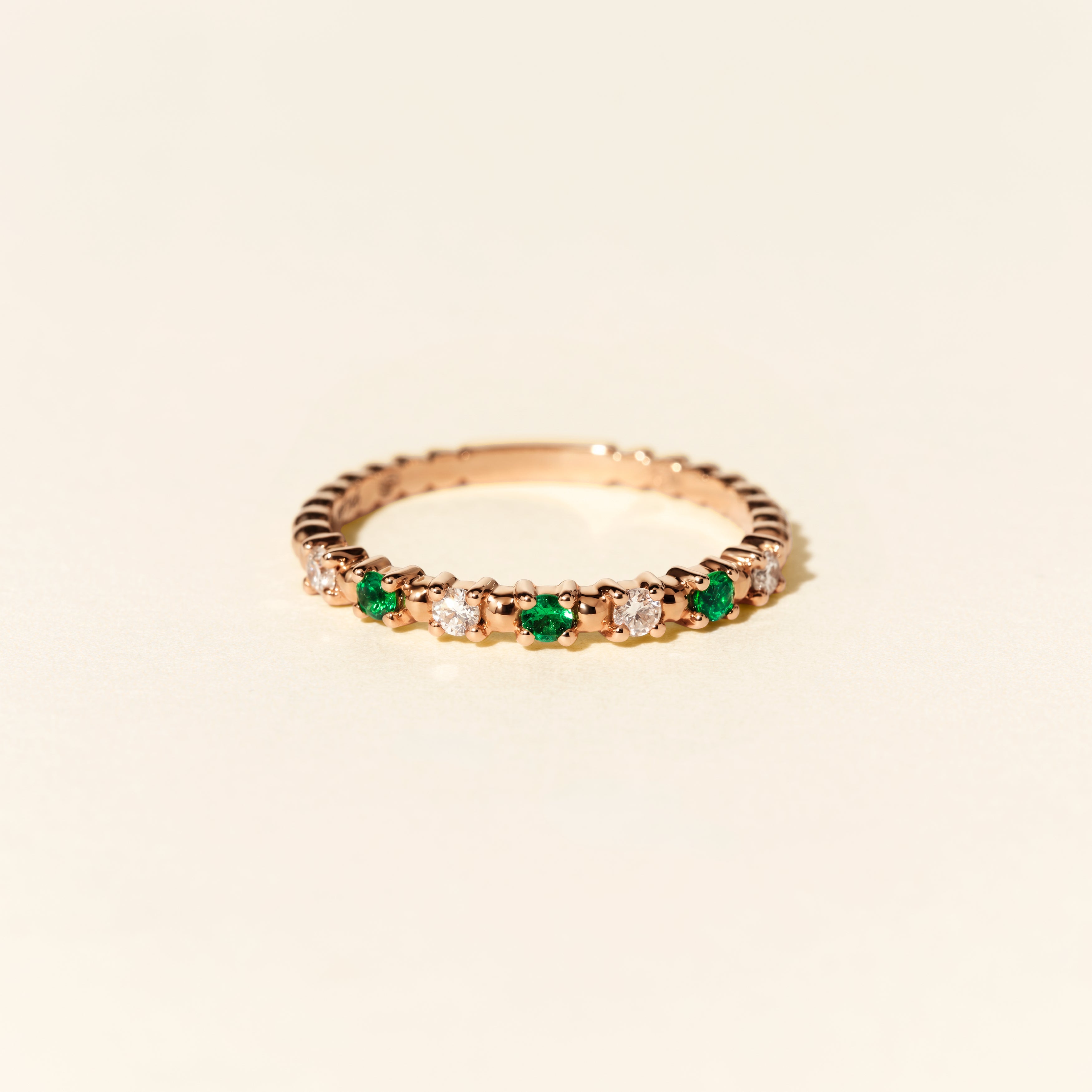 Bague Alma Baby émeraudes et diamants - Or rose