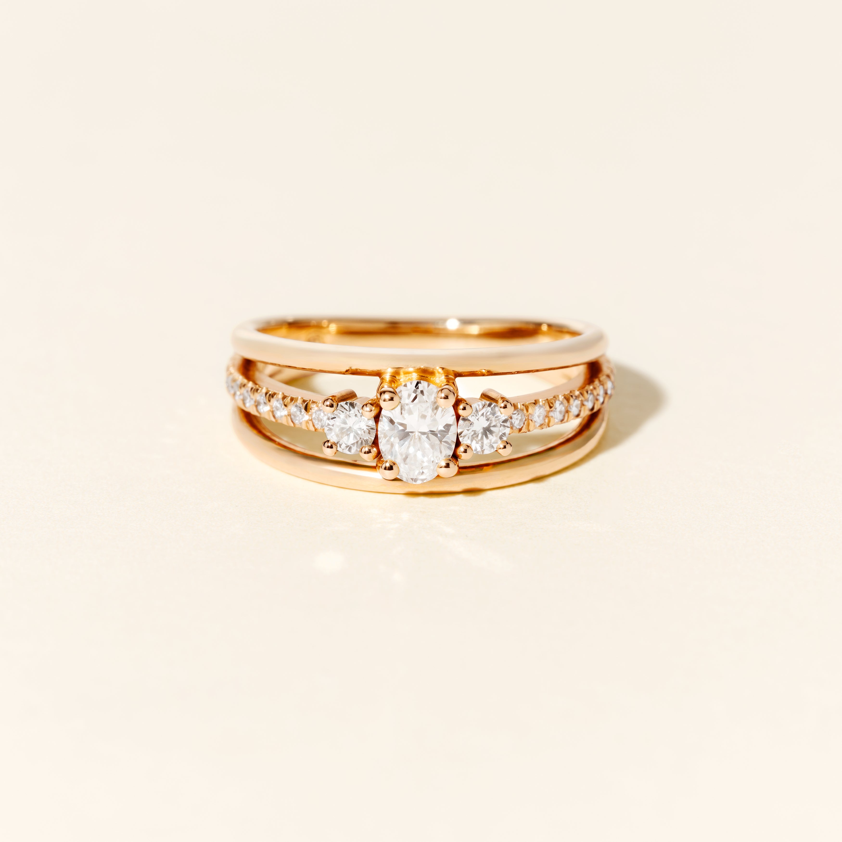 Bague Alma Trio diamants ovales et ronds 0.40 carat - Or rose