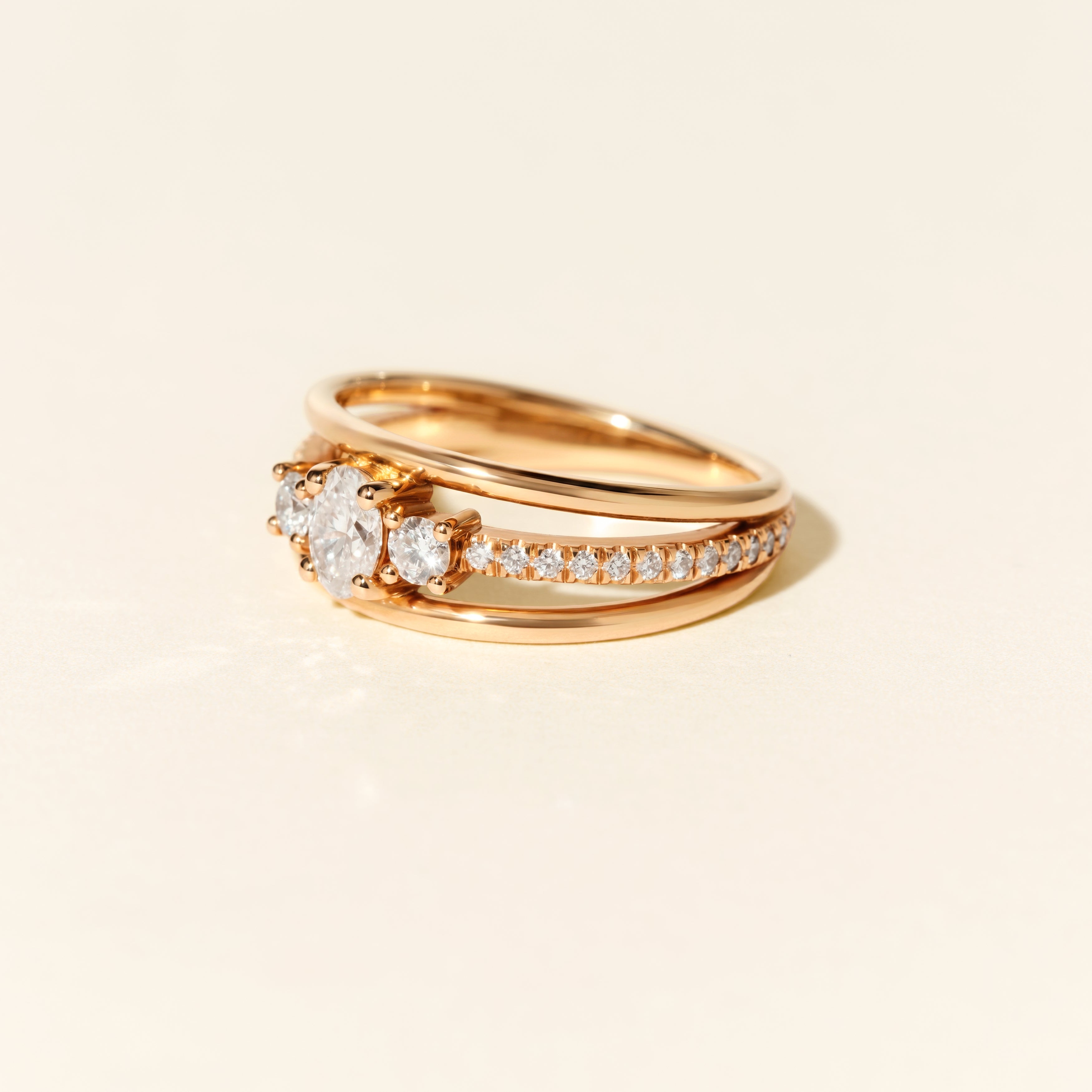 Bague Alma Trio diamants ovales et ronds 0.40 carat - Or rose