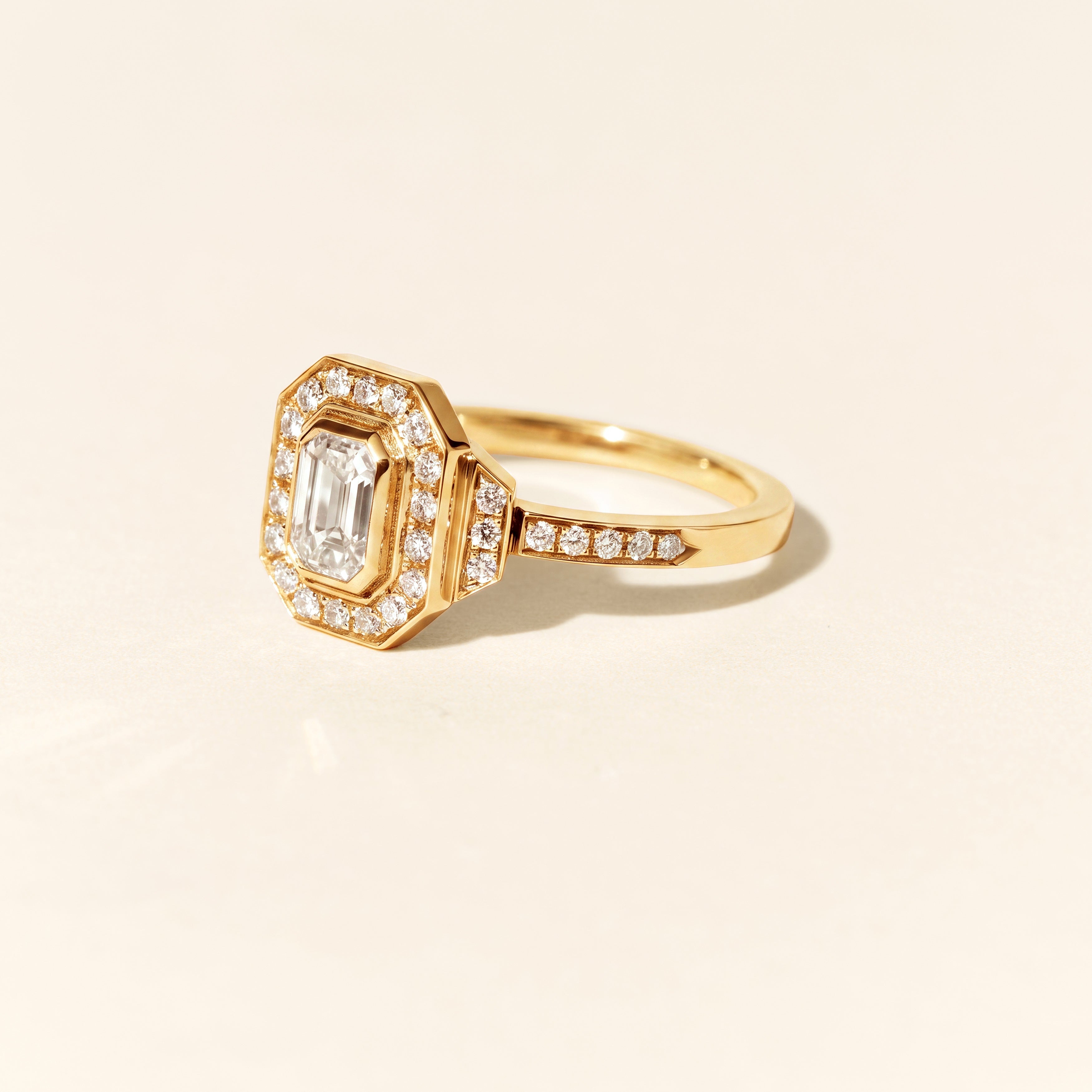 Art Deco Signature Ring with 0.50 carat diamonds - Yellow Gold