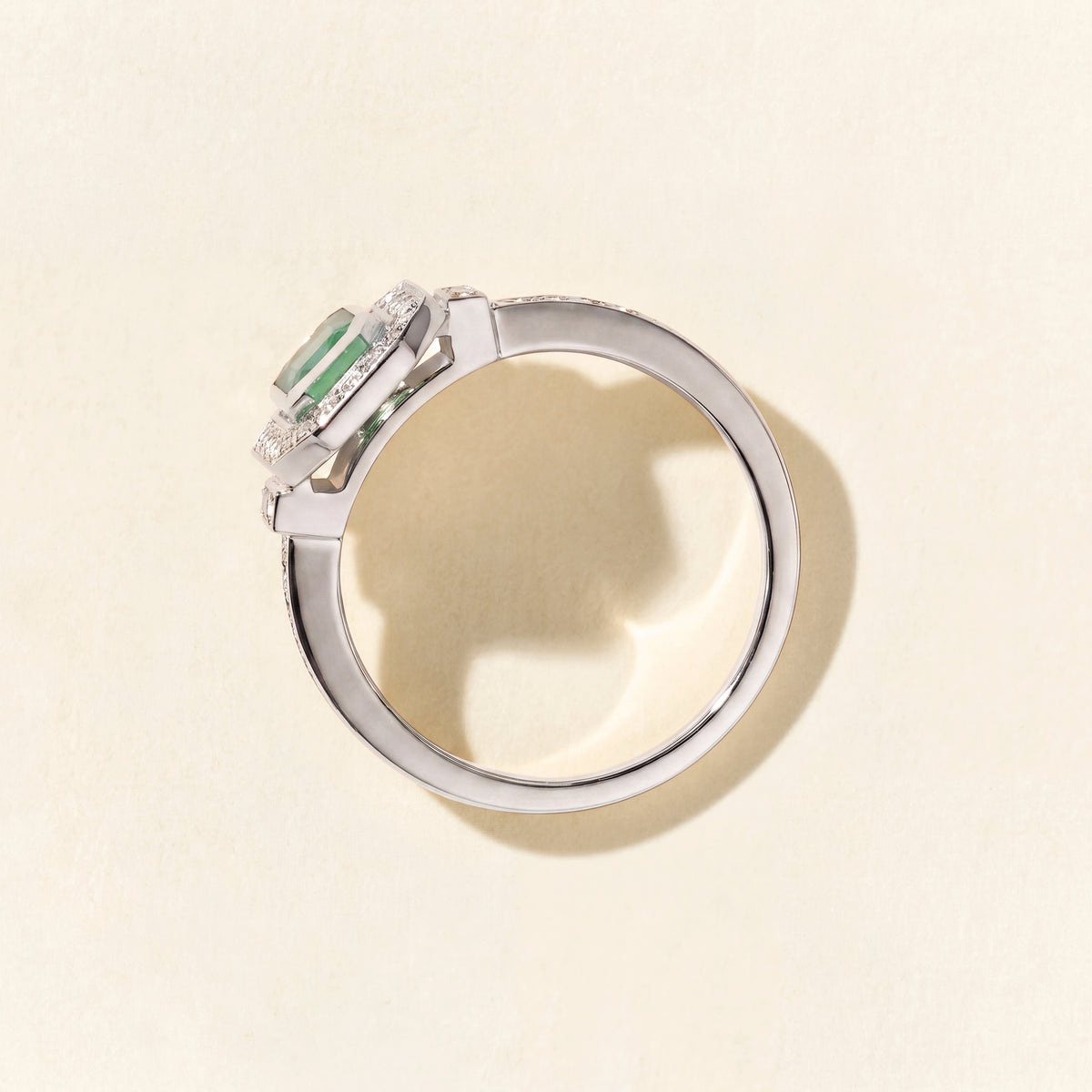 Bague Art déco Signature trapèze émeraude - Or blanc