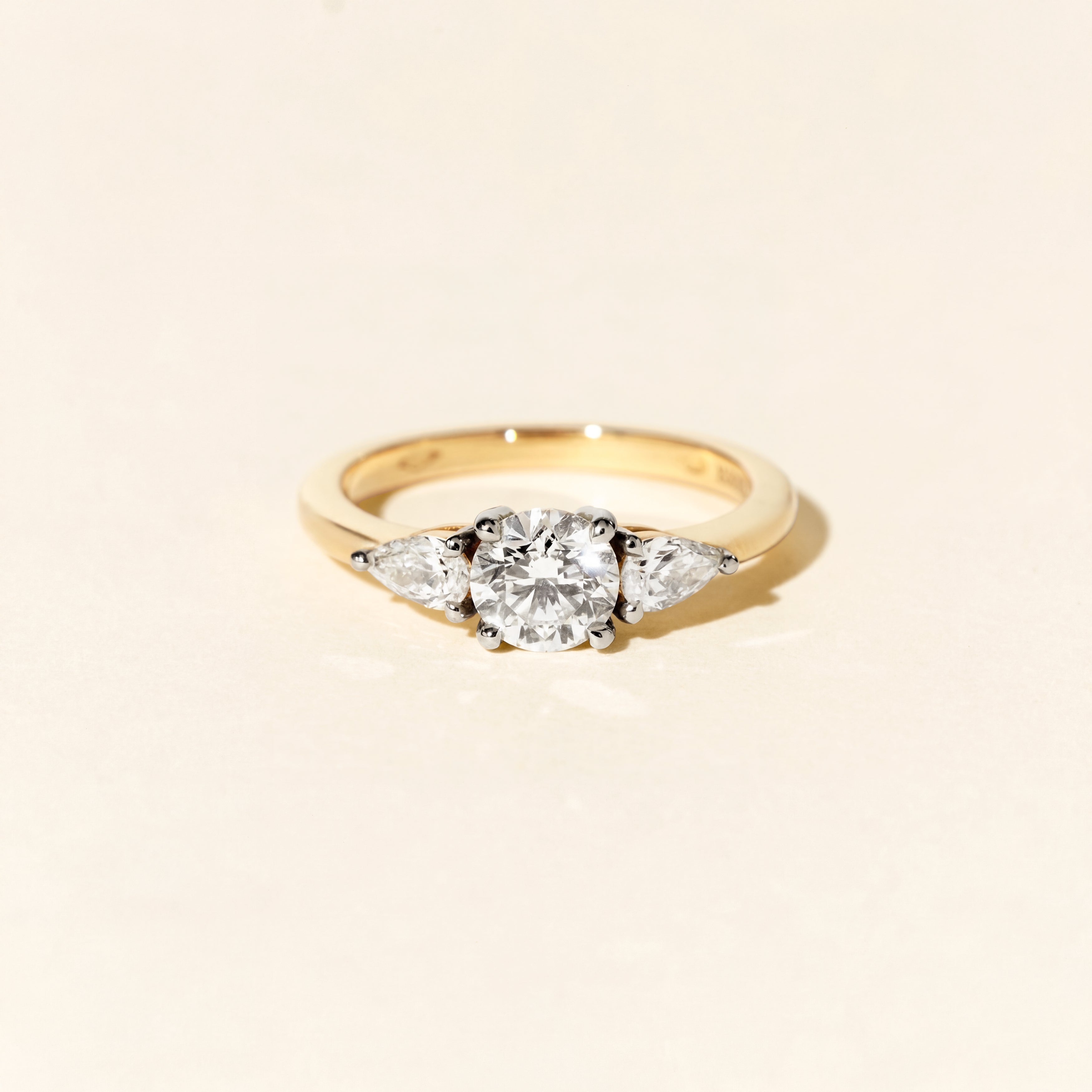 Bague Bahia diamants poire 0.80 carat - Or jaune