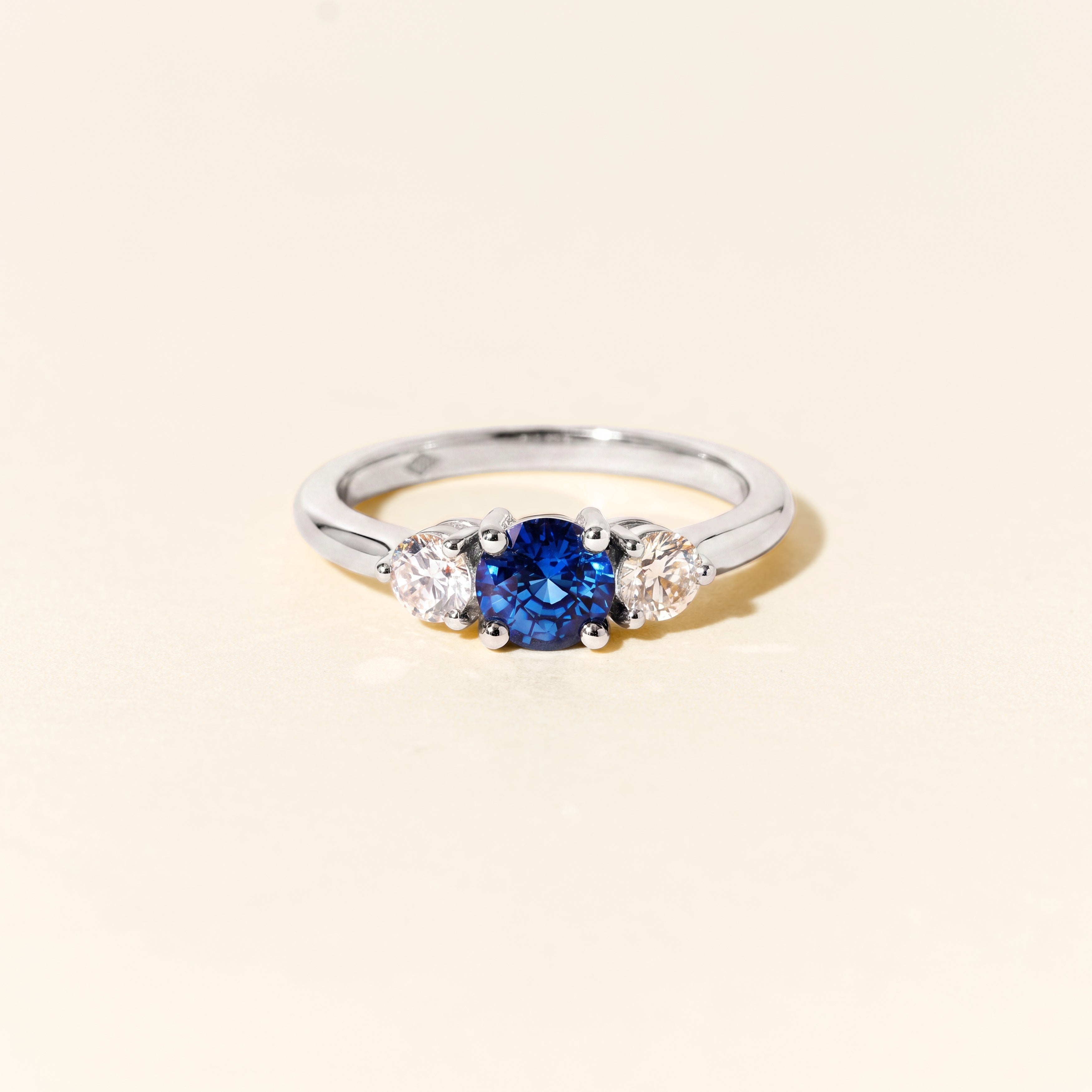Bague Bahia saphir bleu et diamants - Or blanc