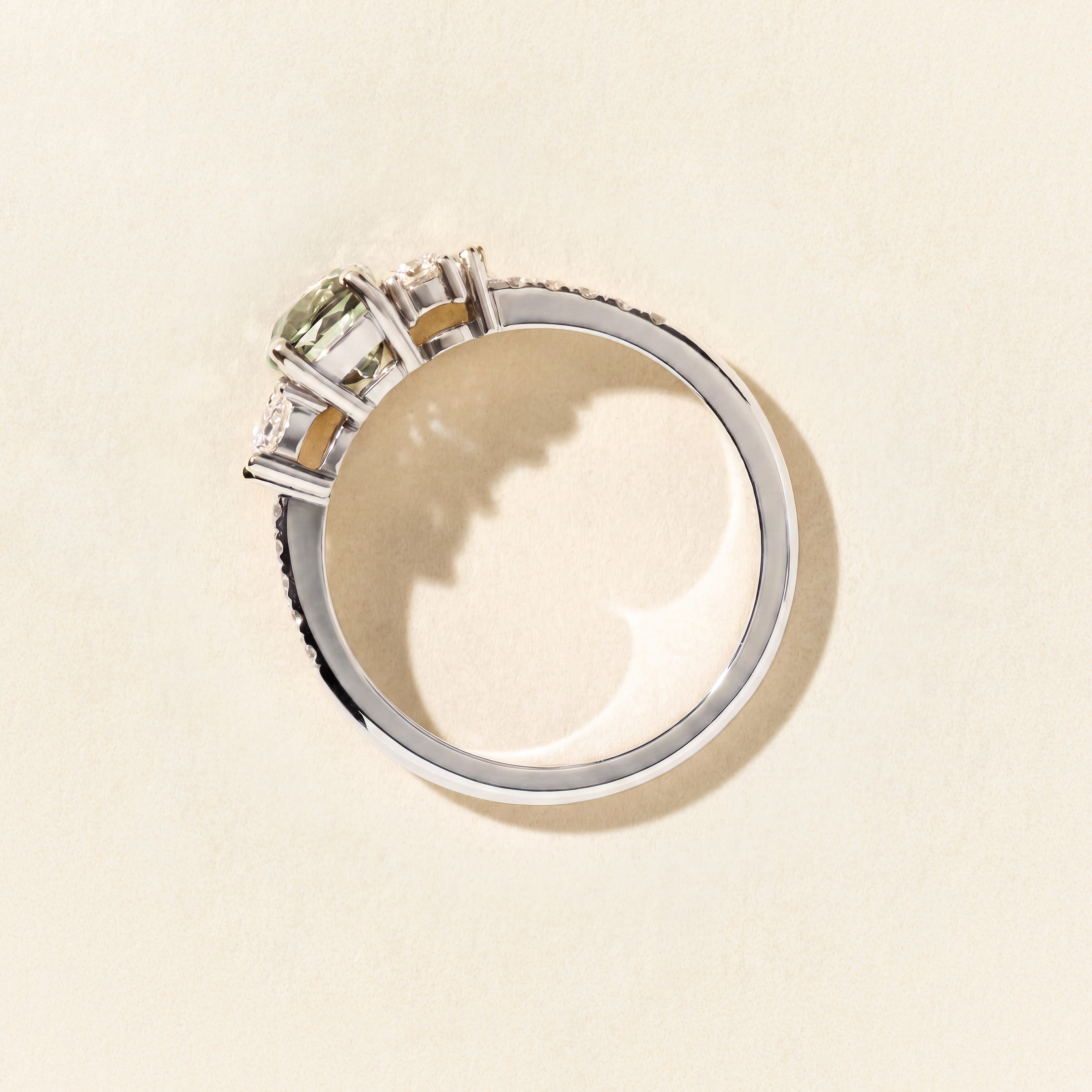 Bague Grenade saphir vert PM - Or blanc