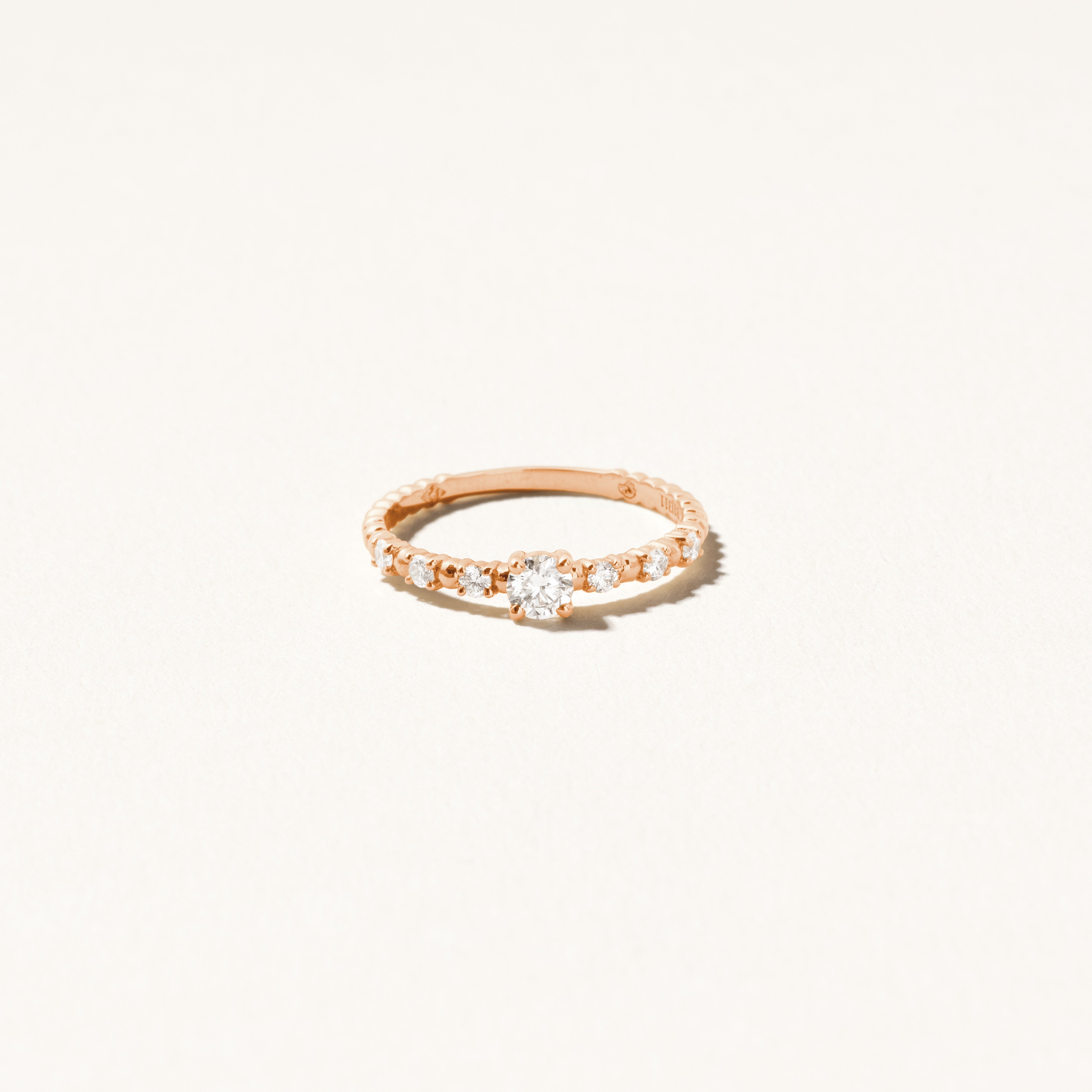 Alma Solitaire ring with 0.20 carat diamonds - Rose gold