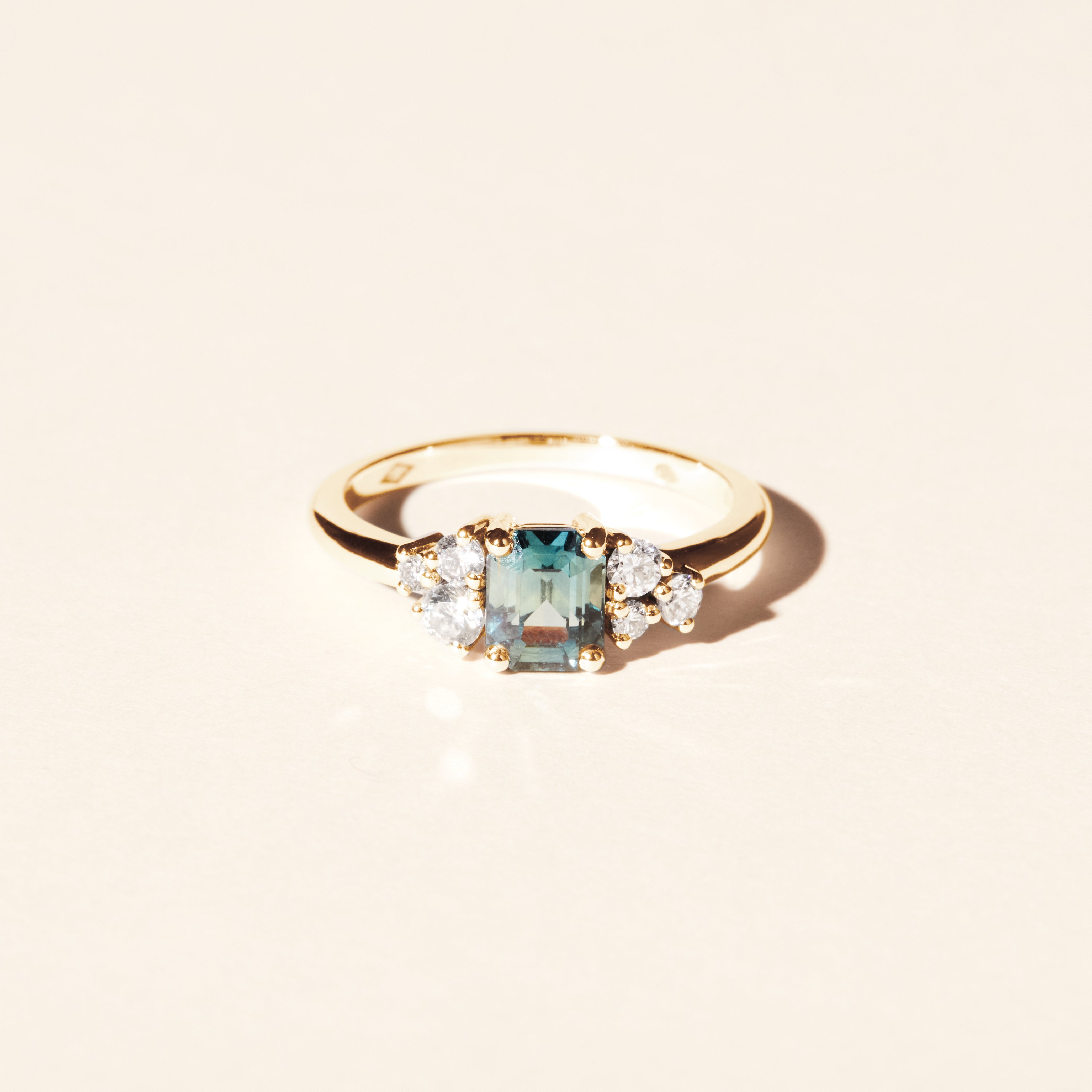 Bague Louise saphir vert bleu teal et diamants - Or jaune
