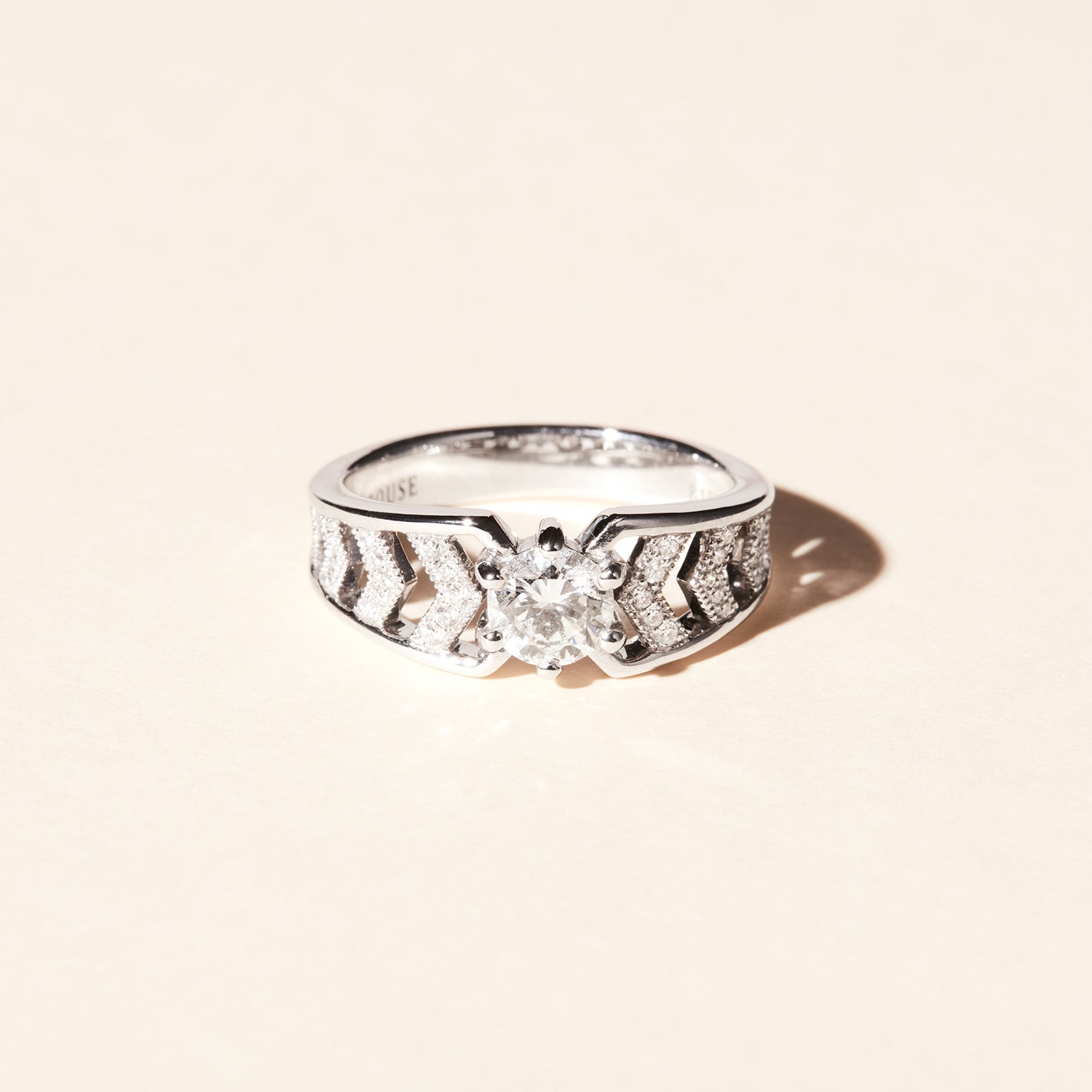 Anna diamond ring - White gold