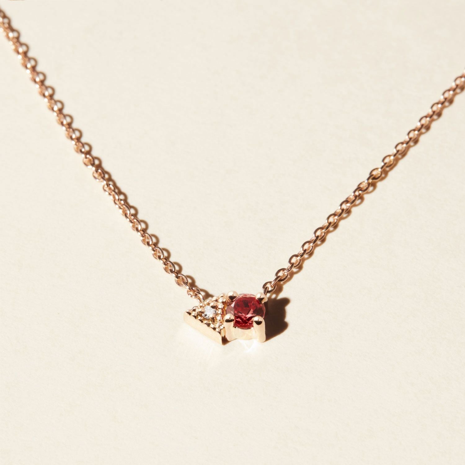 Collier - Brooklyn - Saphir pêche et diamant - Or rose