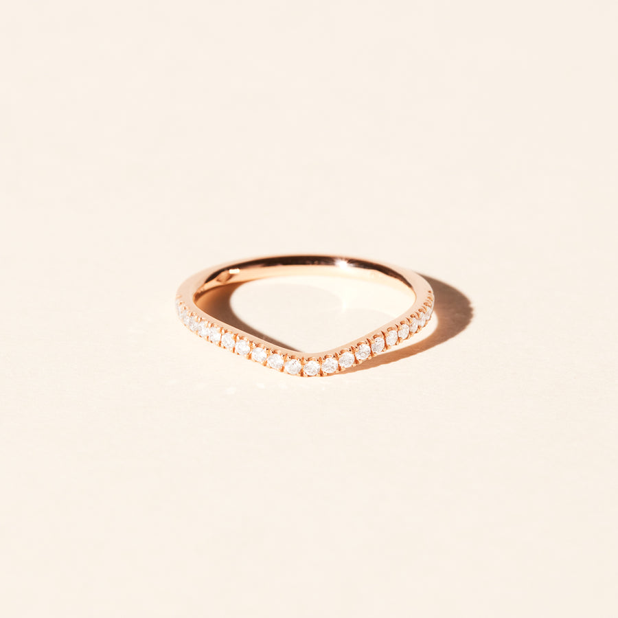 Curved Diamond Wedding Ring - 18K Pink Gold